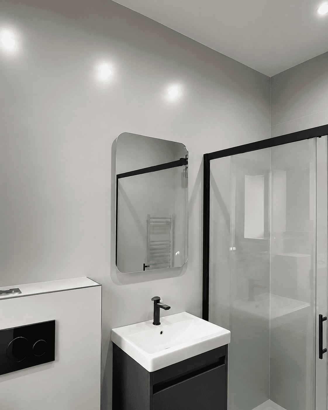 Completed bathroom decorating project